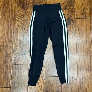 Athleta women’s Venice side stripe joggers